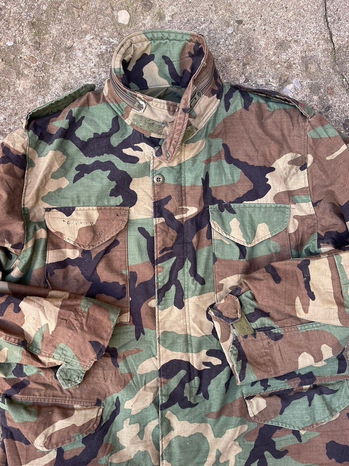 1990's US Military Woodland Camo M65 Cold Weather Field Jacket - L