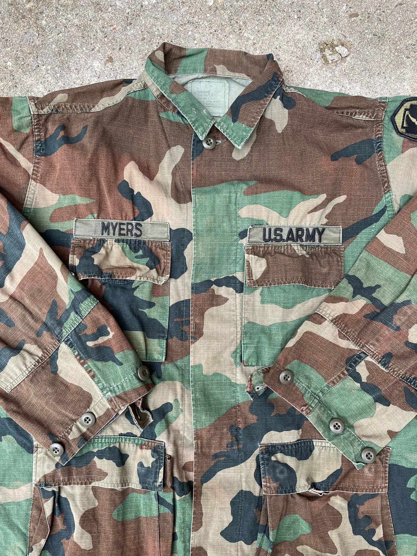 1990's/2000's U.S. Army Woodland Camo Field Jacket - XL
