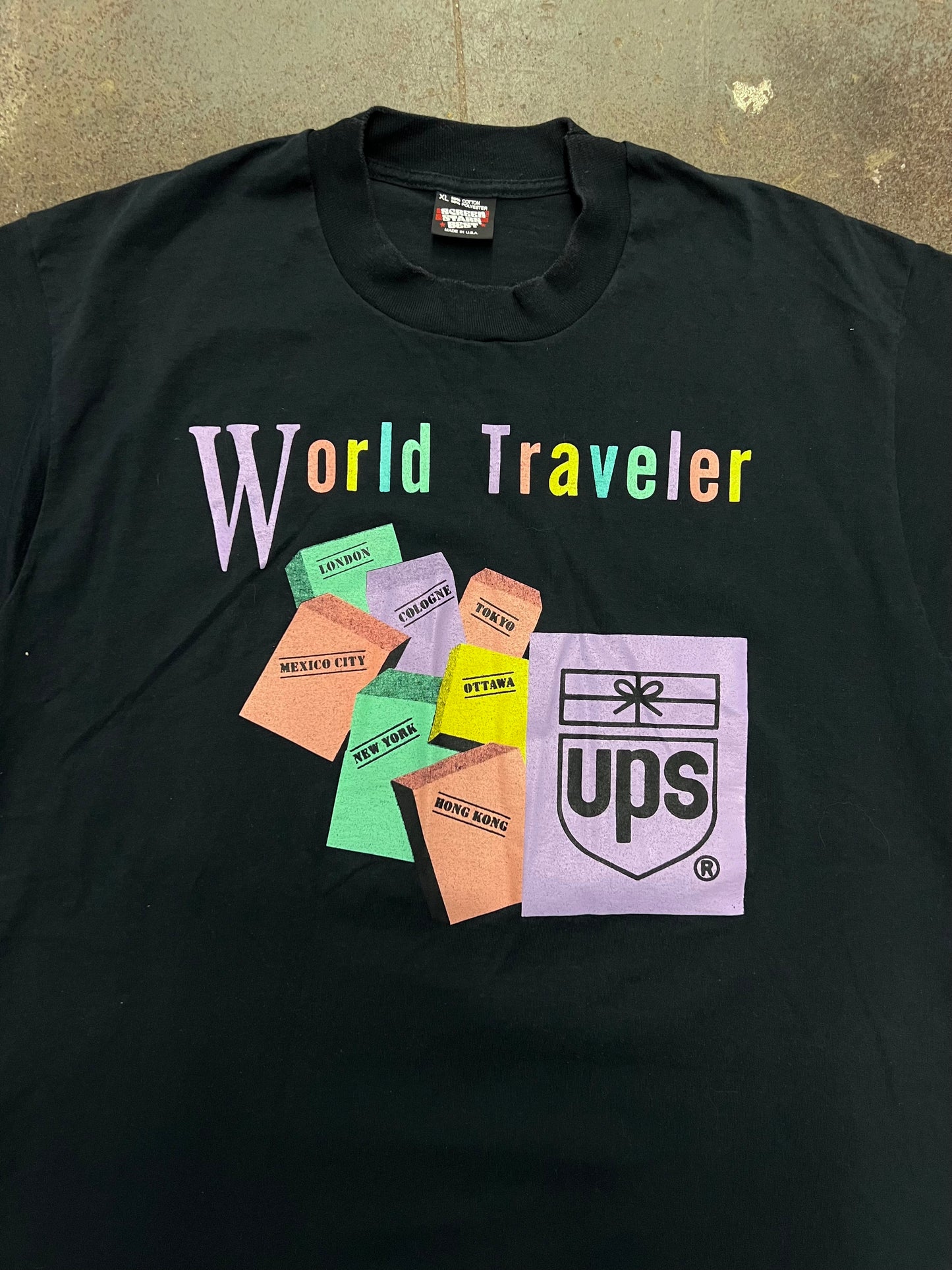 1990's UPS 'World Traveler' Graphic T-Shirt - XL