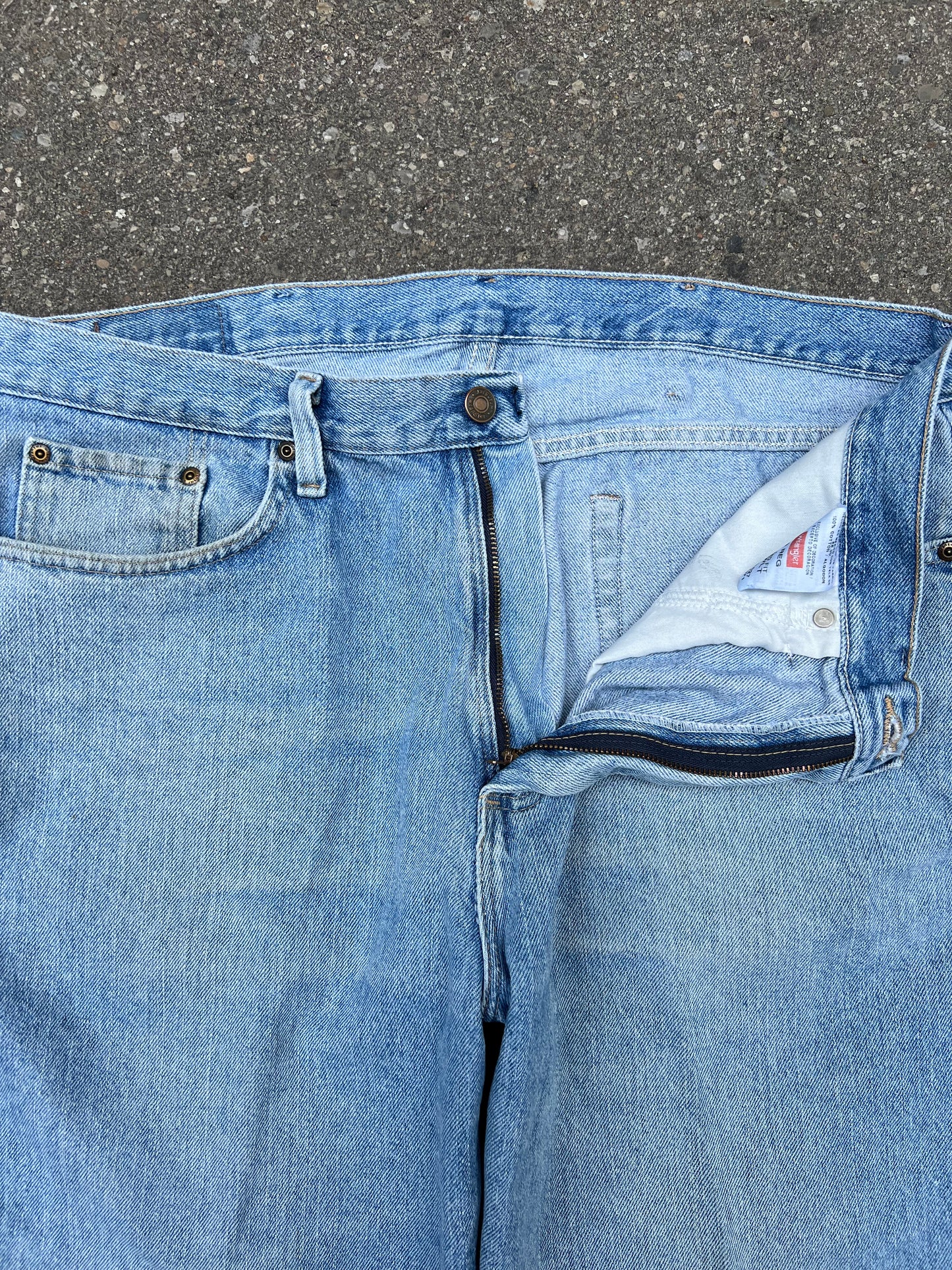 2000's Wrangler Relaxed Fit Light Wash Denim Shorts - 36