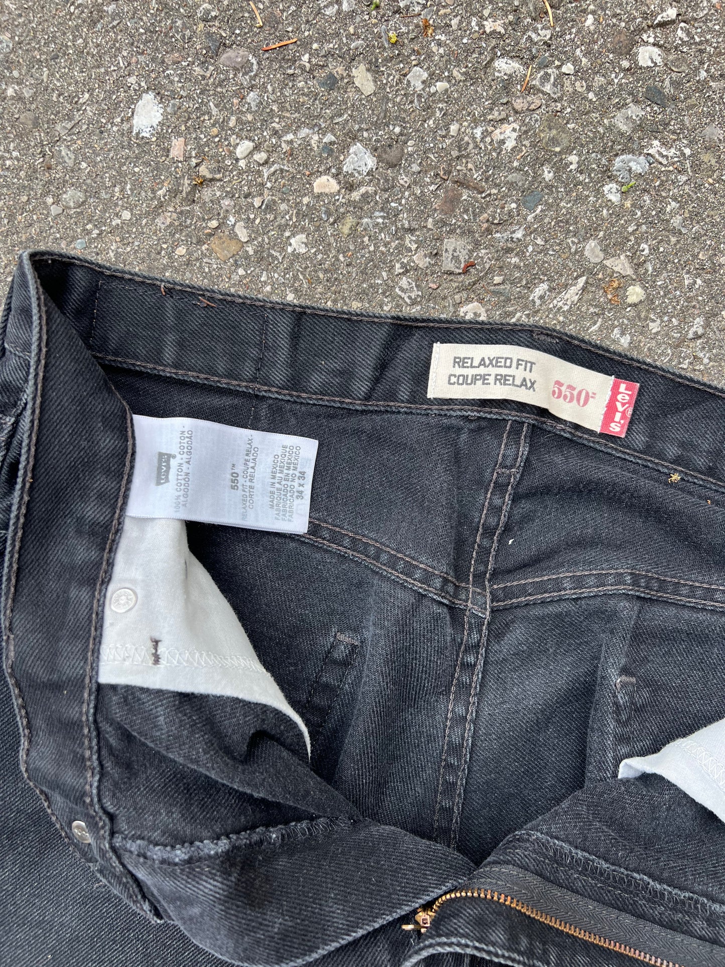 Levi's 550 Relaxed Fit Black Denim Jeans - 34