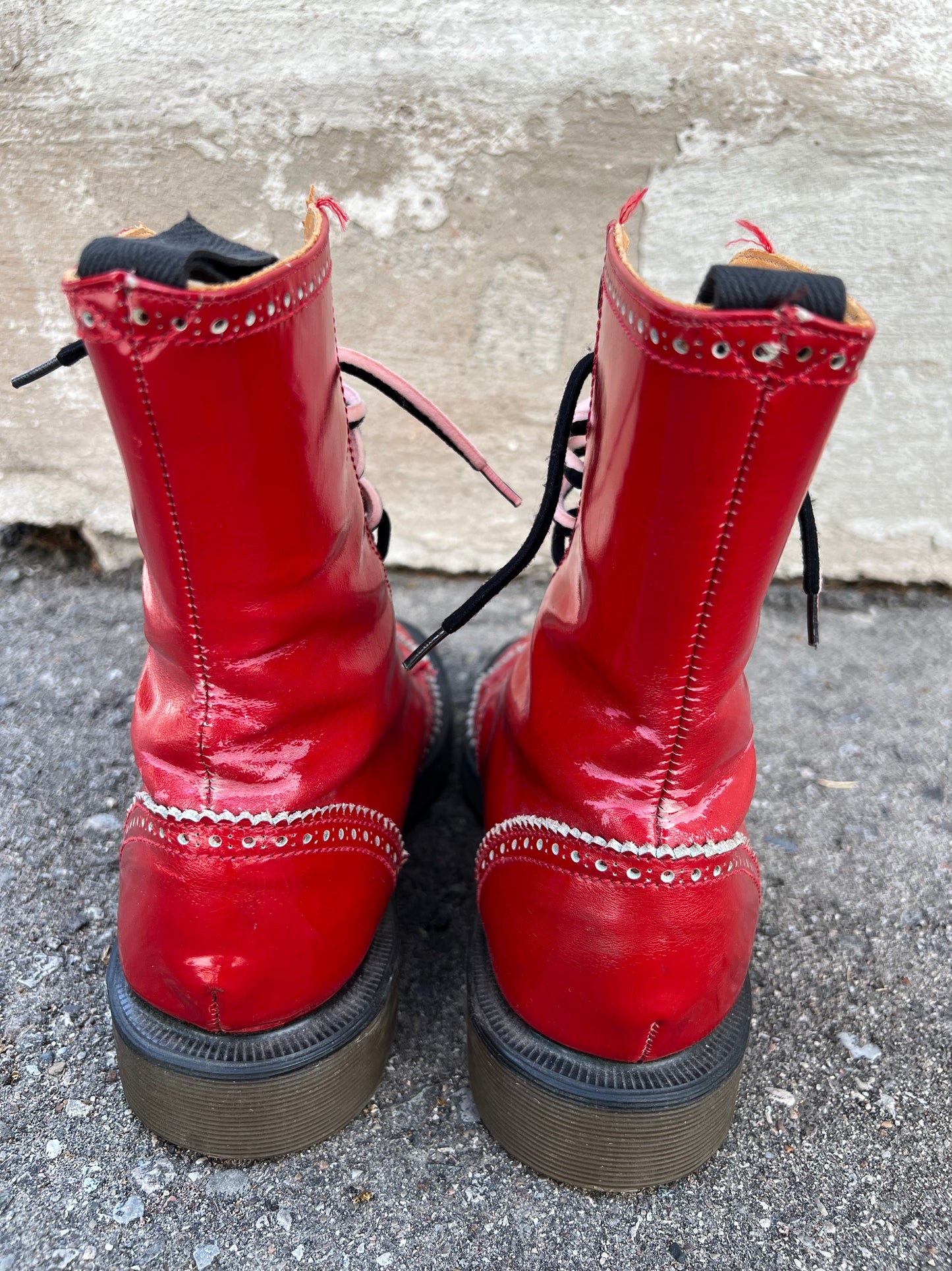 1980's/1990's Doc Martens 5729 Red Patent Leather Wingtip Derby Boots - Women's 7.5