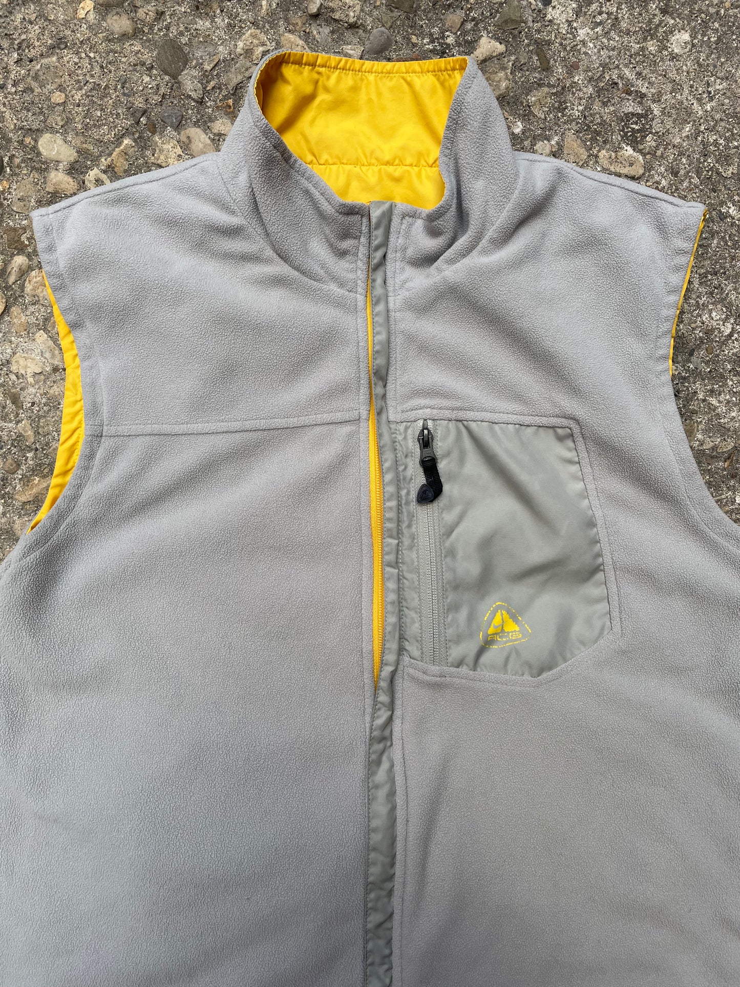 1990's/2000's Nike ACG Reversible Vest - L