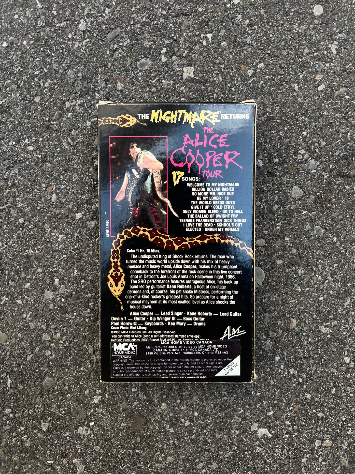 1986 The Nightmare Returns The Alice Cooper Tour VHS Tape