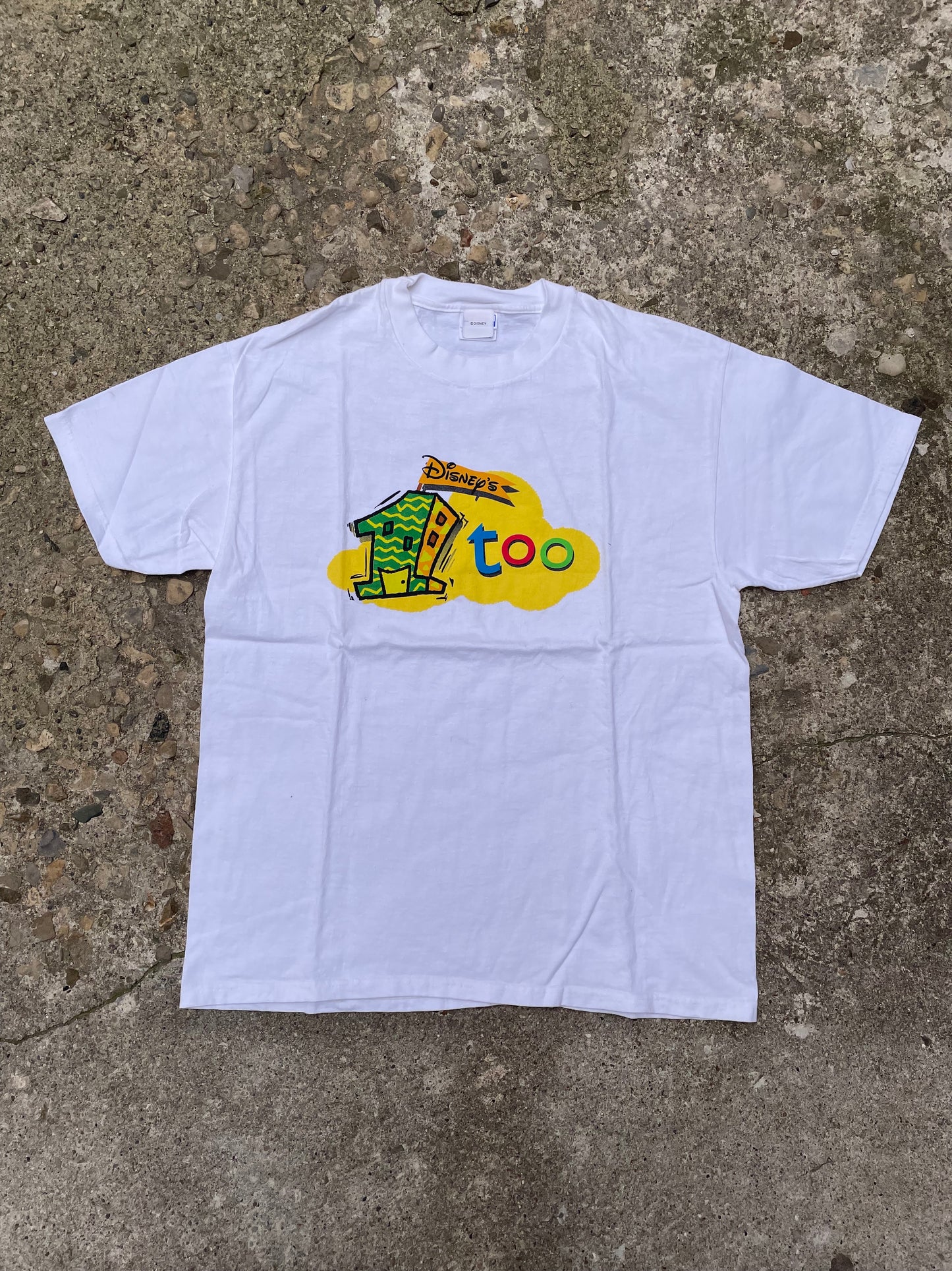 1990's/2000's Disney's One Too Graphic T-Shirt - L