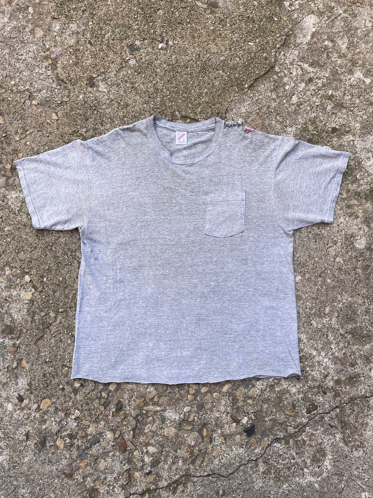 1990's Thrashed Jerzees Blank Grey Pocket T-Shirt - L