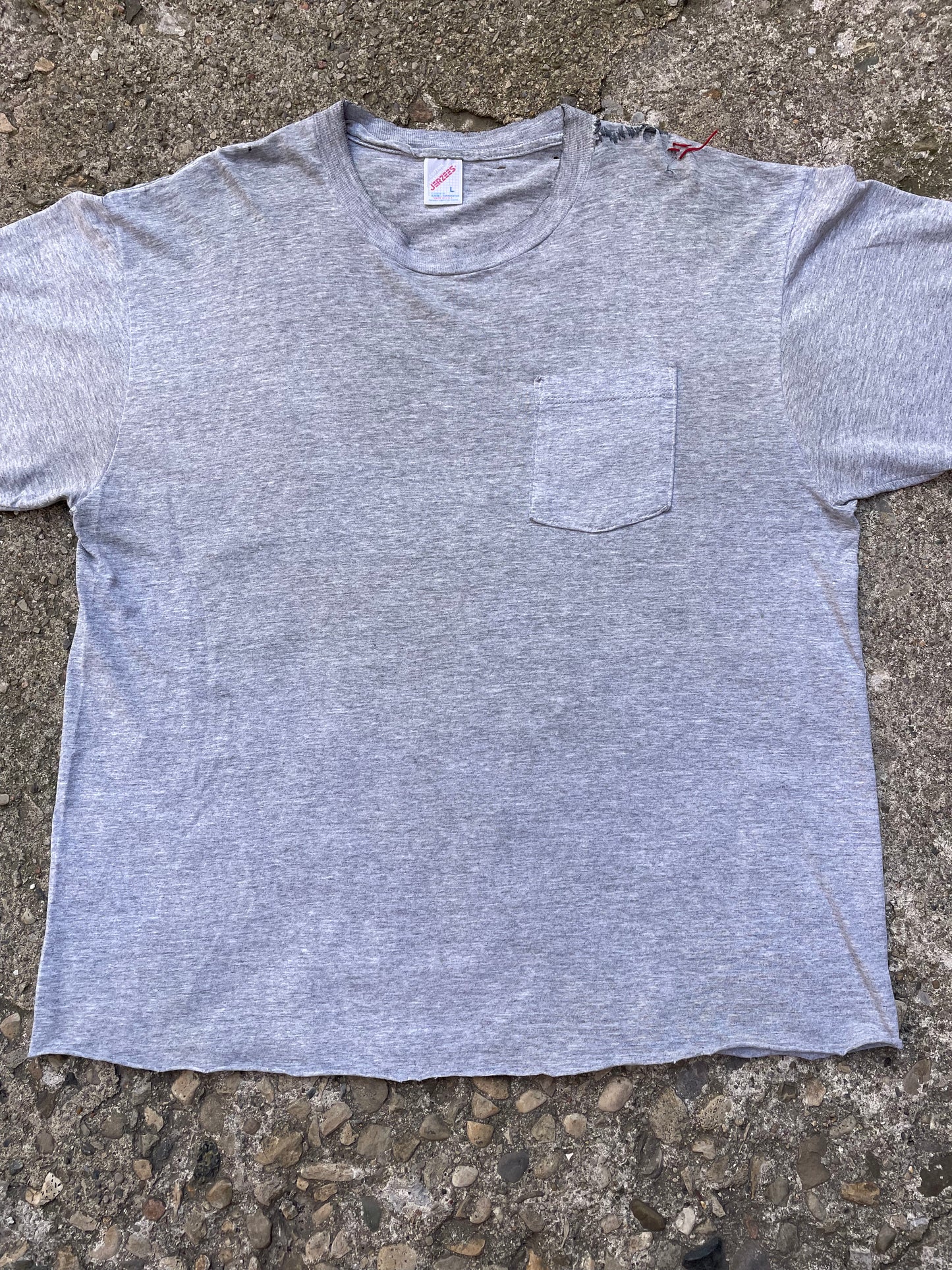 1990's Thrashed Jerzees Blank Grey Pocket T-Shirt - L