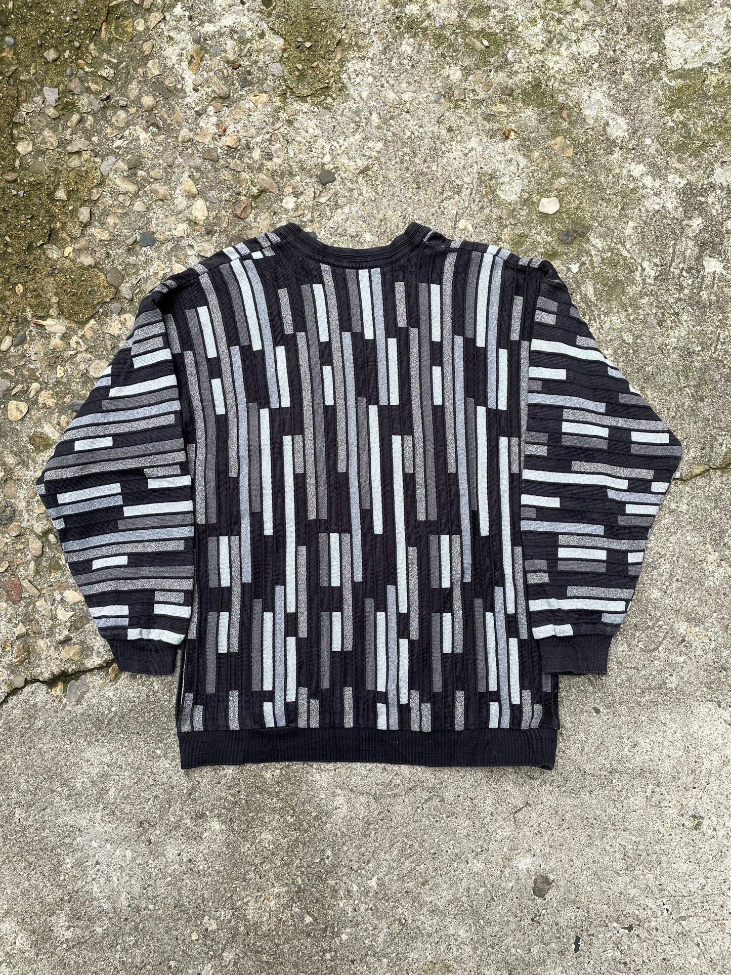 1990's 3D Knit V-Neck Sweater - L