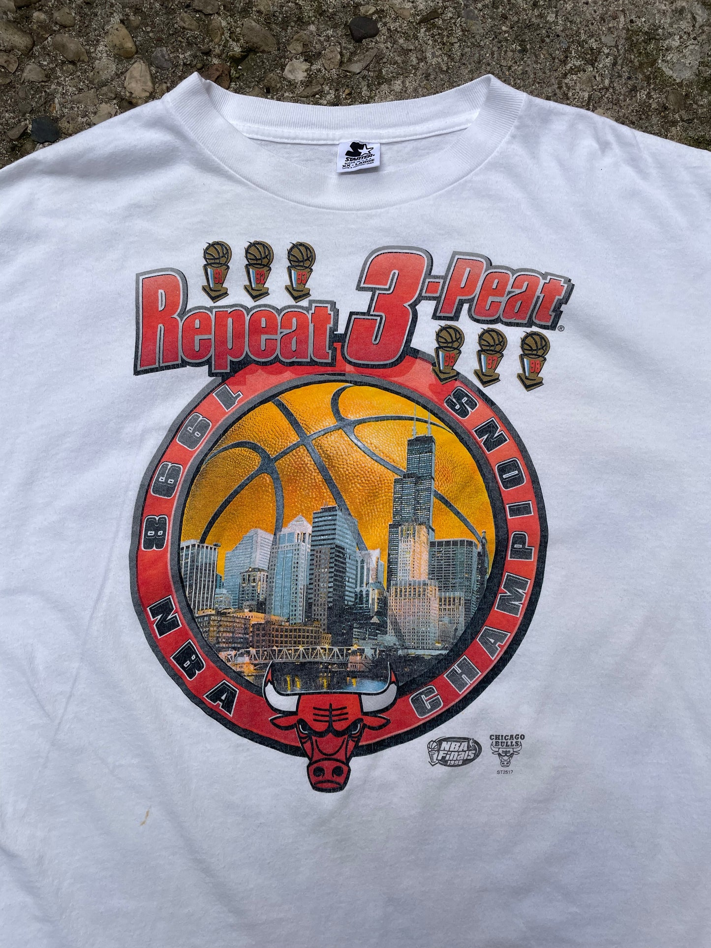 1998 Chicago Bulls NBA Champions Graphic T-Shirt - XXL