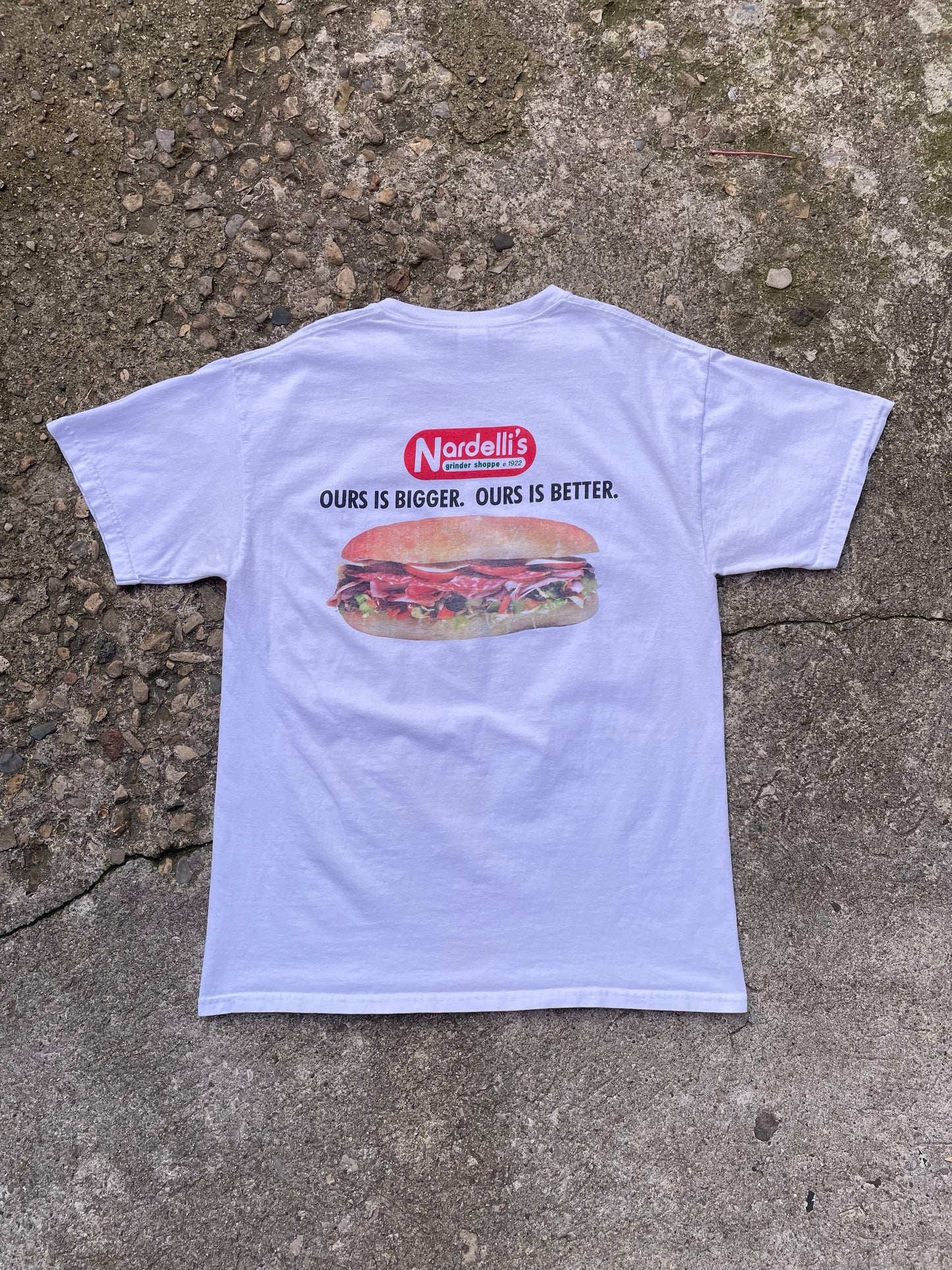 2000's Nardelli's Grinder Shoppe Graphic T-Shirt - L