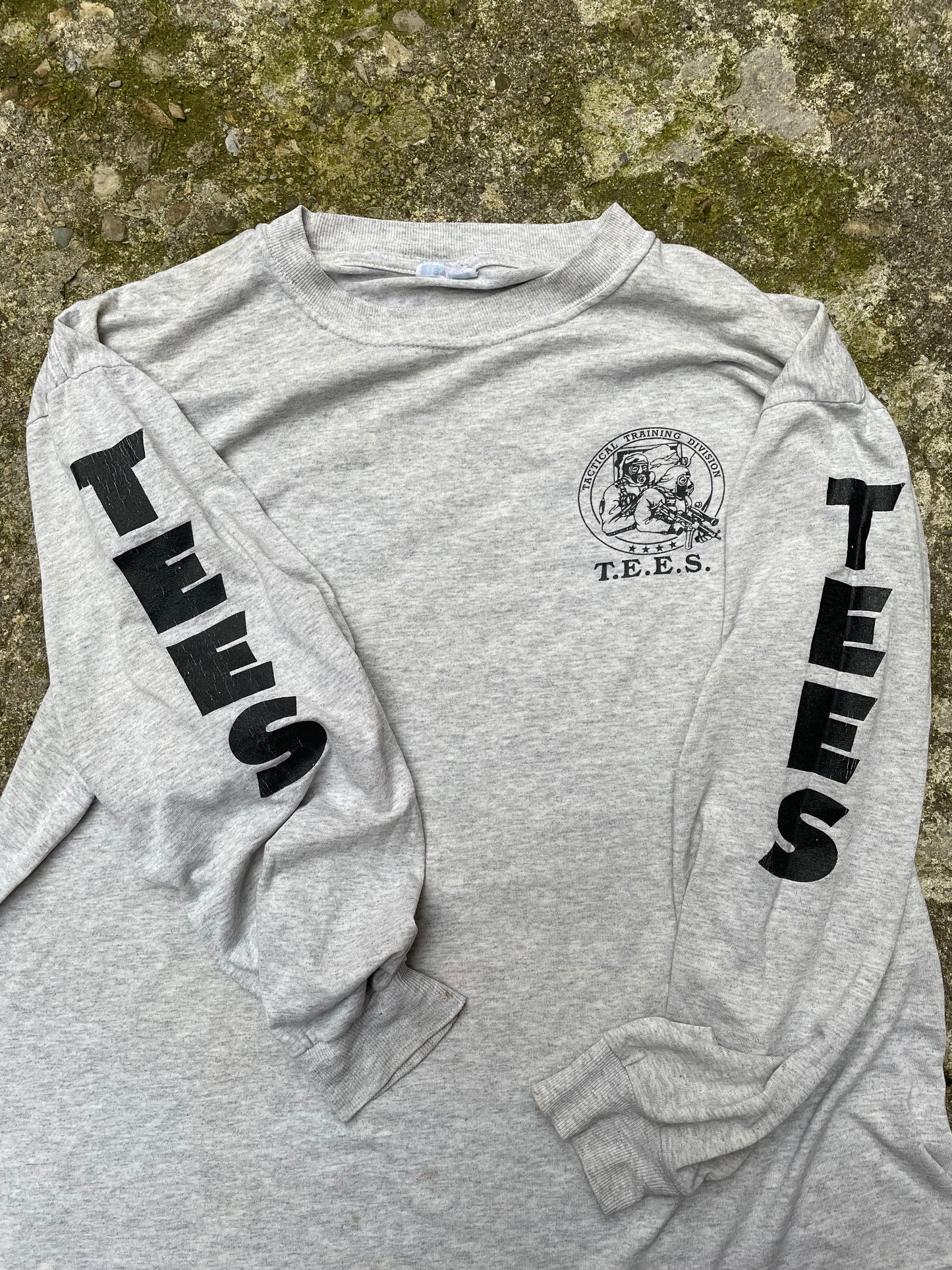 1990's/2000's T.E.E.S. Tactical Training Division Graphic Long Sleeve T-Shirt - XL