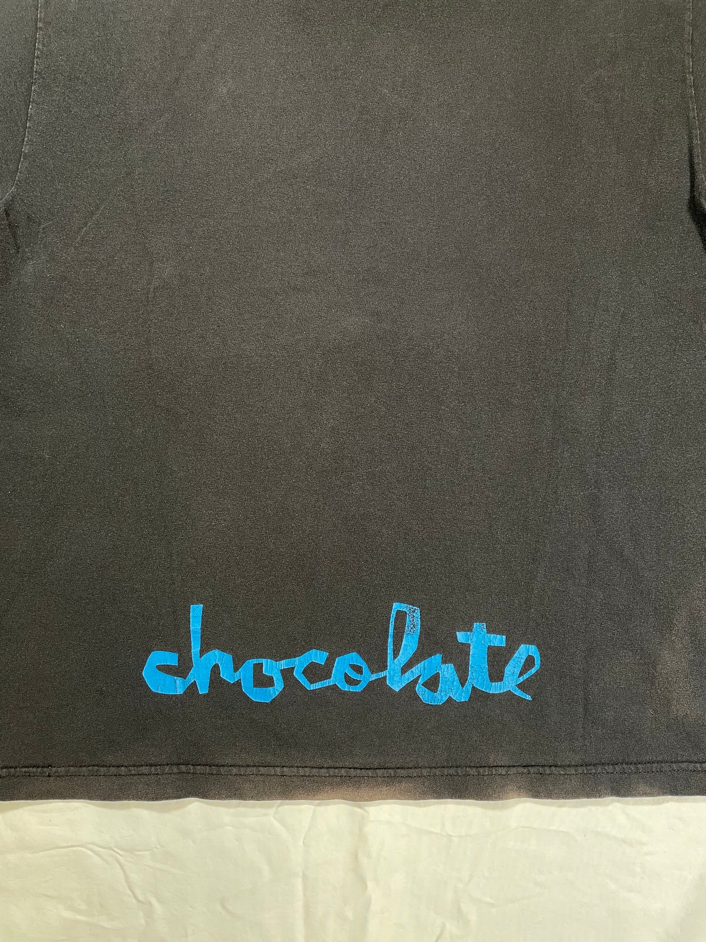 2000's Chocolate Skateboards Faded Graphic Logo T-Shirt - L