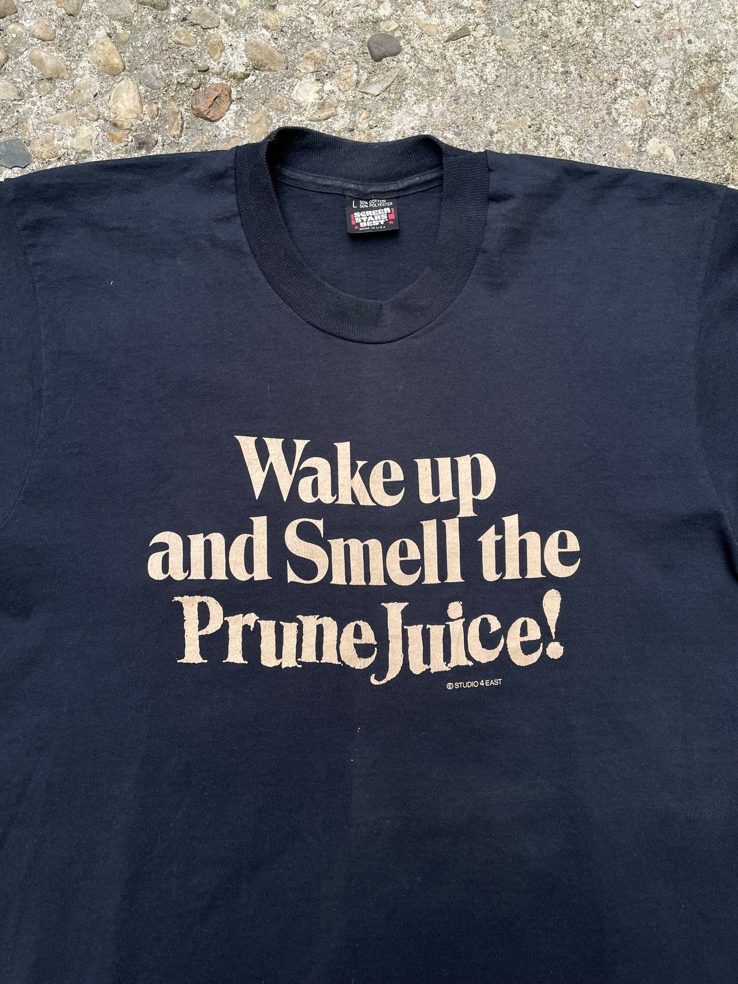 1990's 'Wake Up and Smell the Prune Juice' Graphic T-Shirt - L