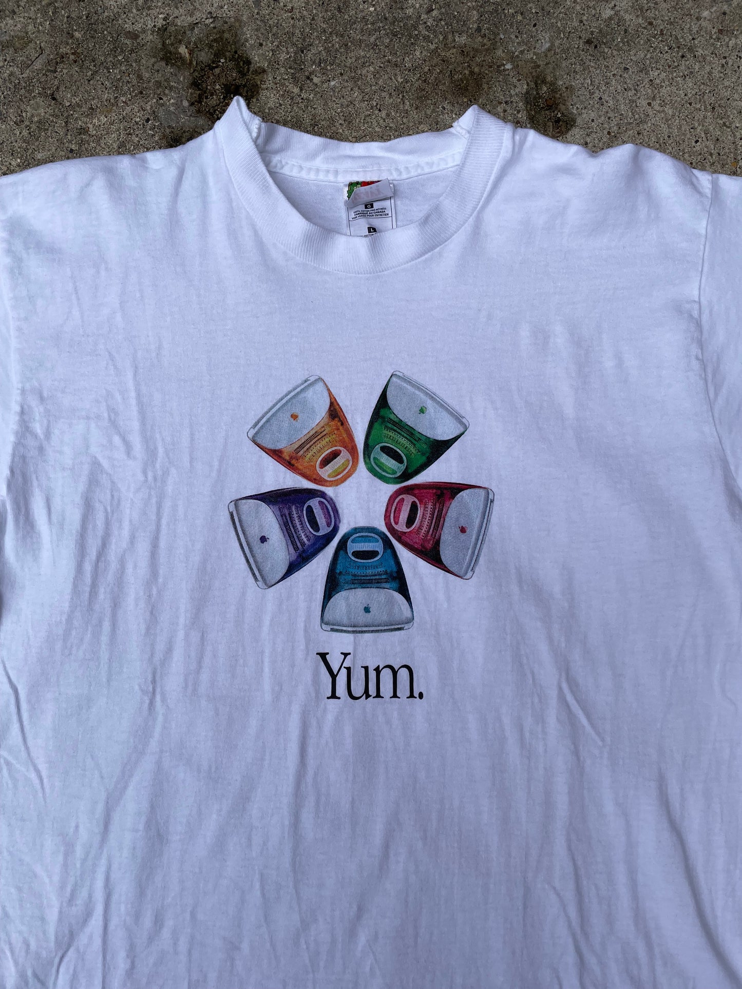 1990's Apple Macintosh G3 'Yum' T-Shirt - L