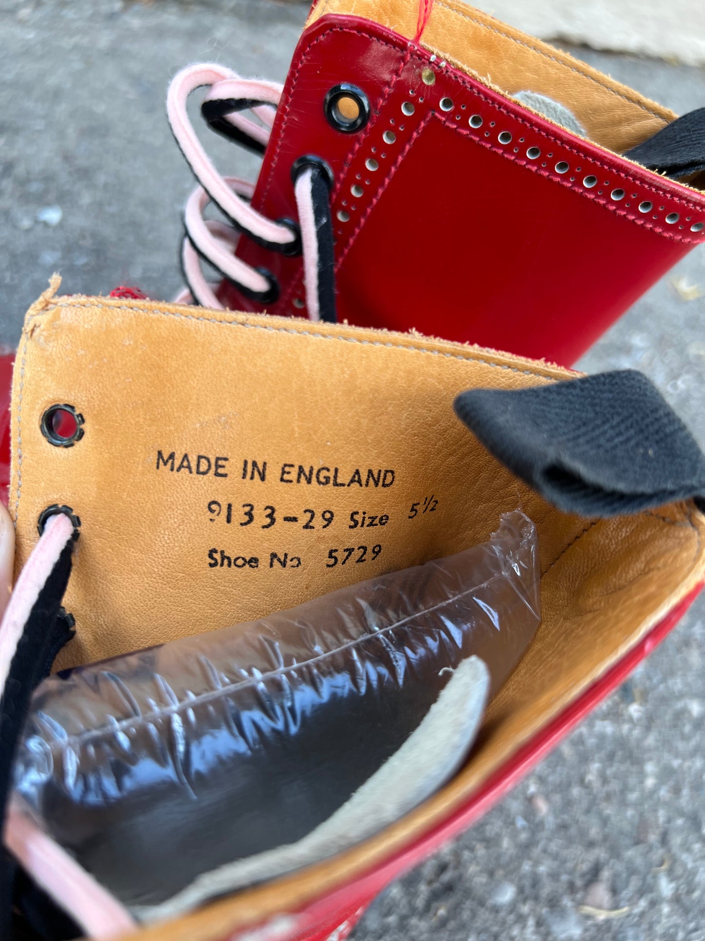 1980's/1990's Doc Martens 5729 Red Patent Leather Wingtip Derby Boots - Women's 7.5