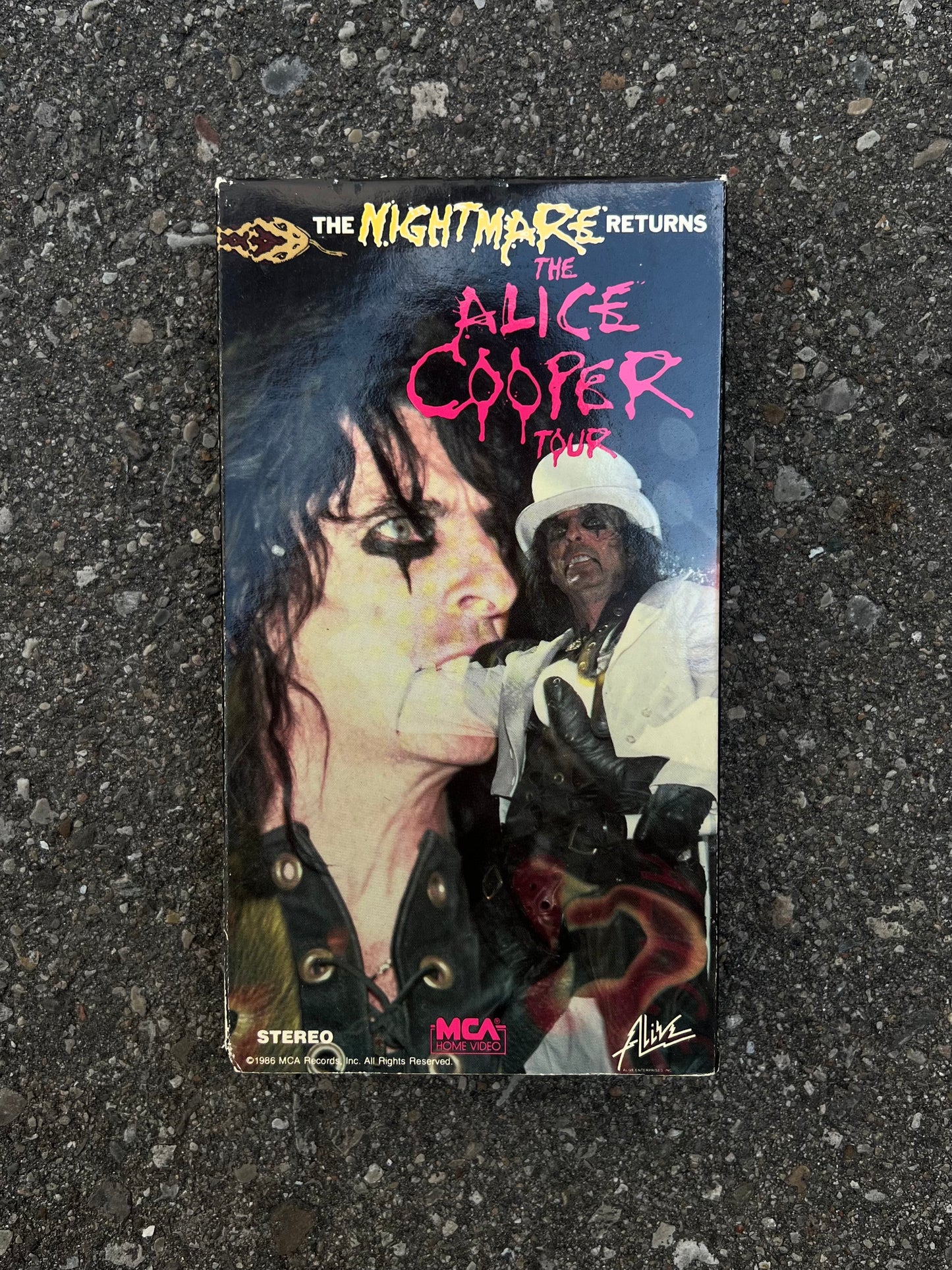 1986 The Nightmare Returns The Alice Cooper Tour VHS Tape