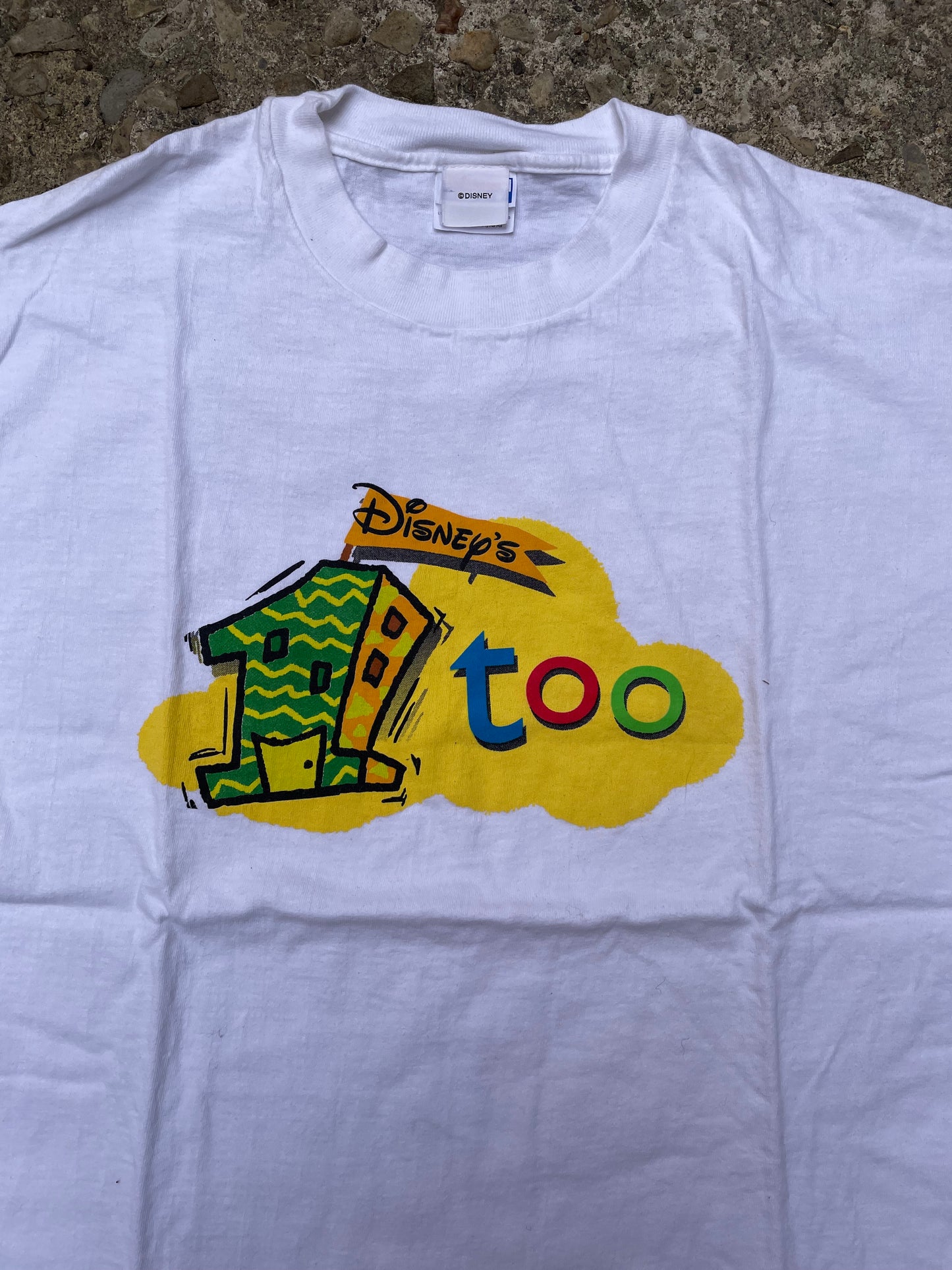 1990's/2000's Disney's One Too Graphic T-Shirt - L