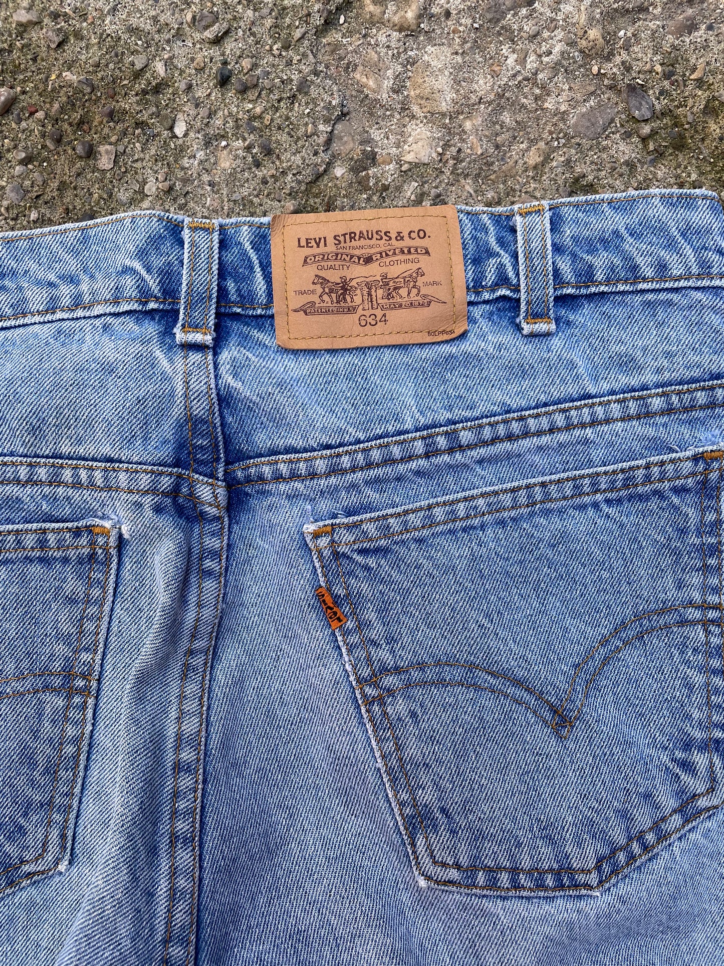 1990's Levi's 634 Orange Tab Light Wash Denim Jeans - 34