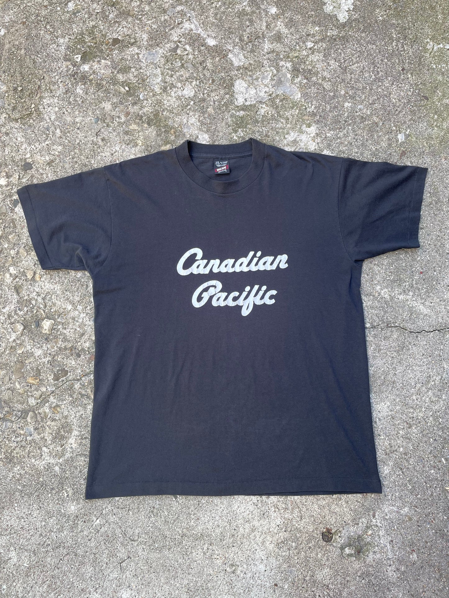1990's Canadian Pacific Railway Graphic T-Shirt - XL