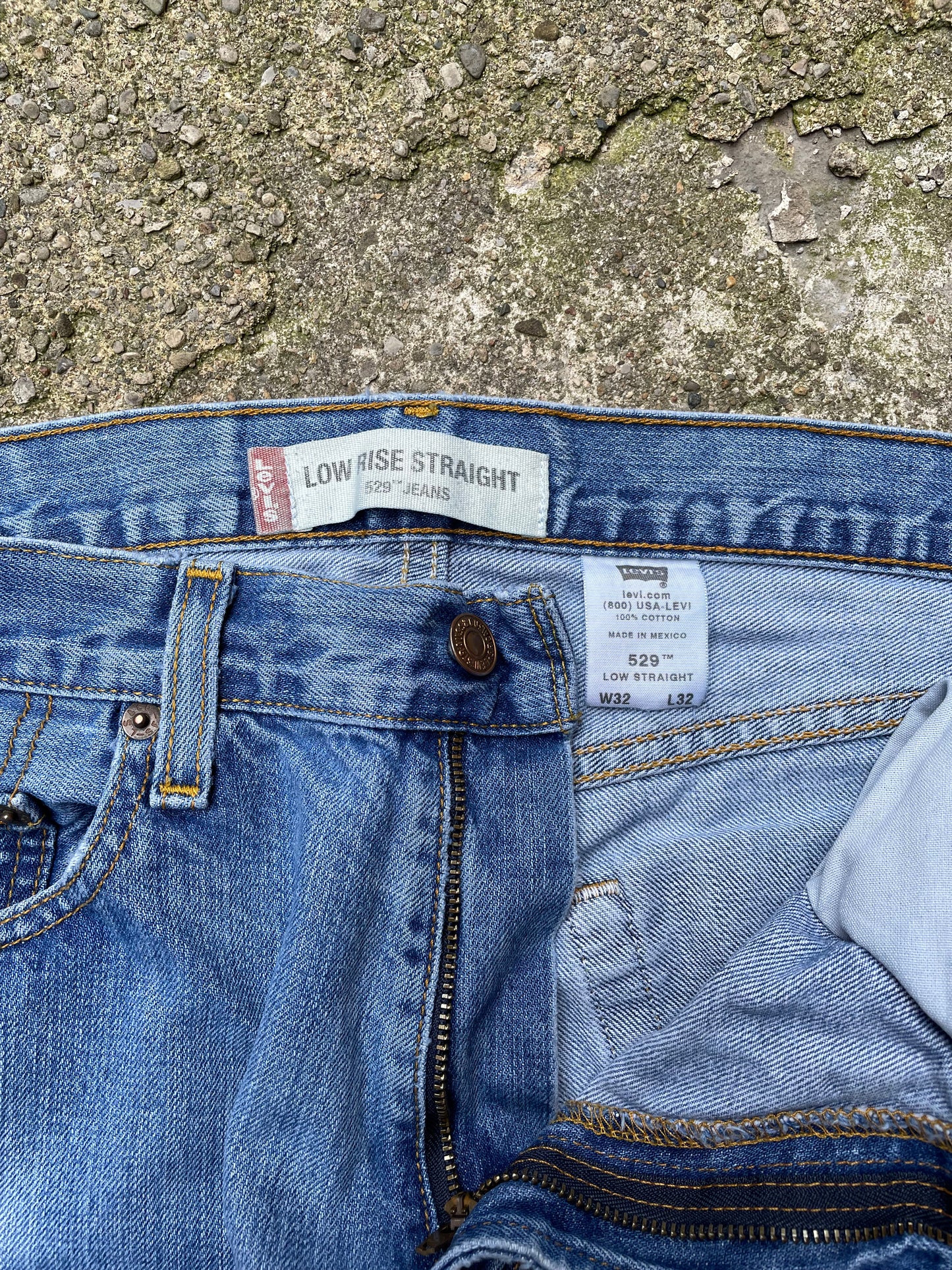 2000's Levi's 529 Straight Leg Denim Jeans - 33