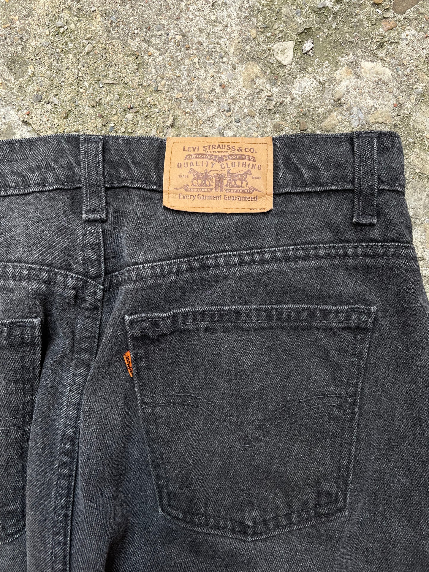 1990's Levi's 622 Orange Tab Black Denim Jeans - 32